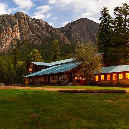 Corkins Lodge Chama Bagian luar foto