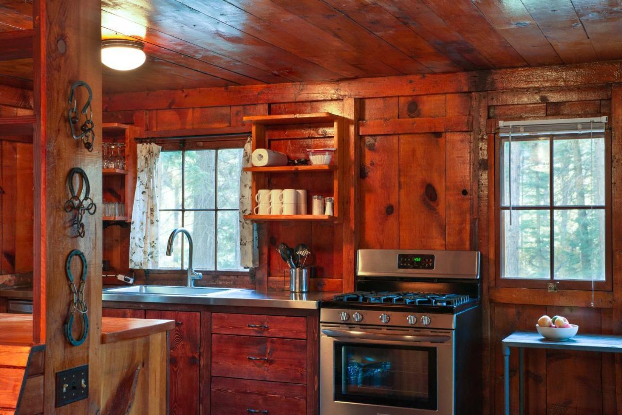 Corkins Lodge Chama Bagian luar foto