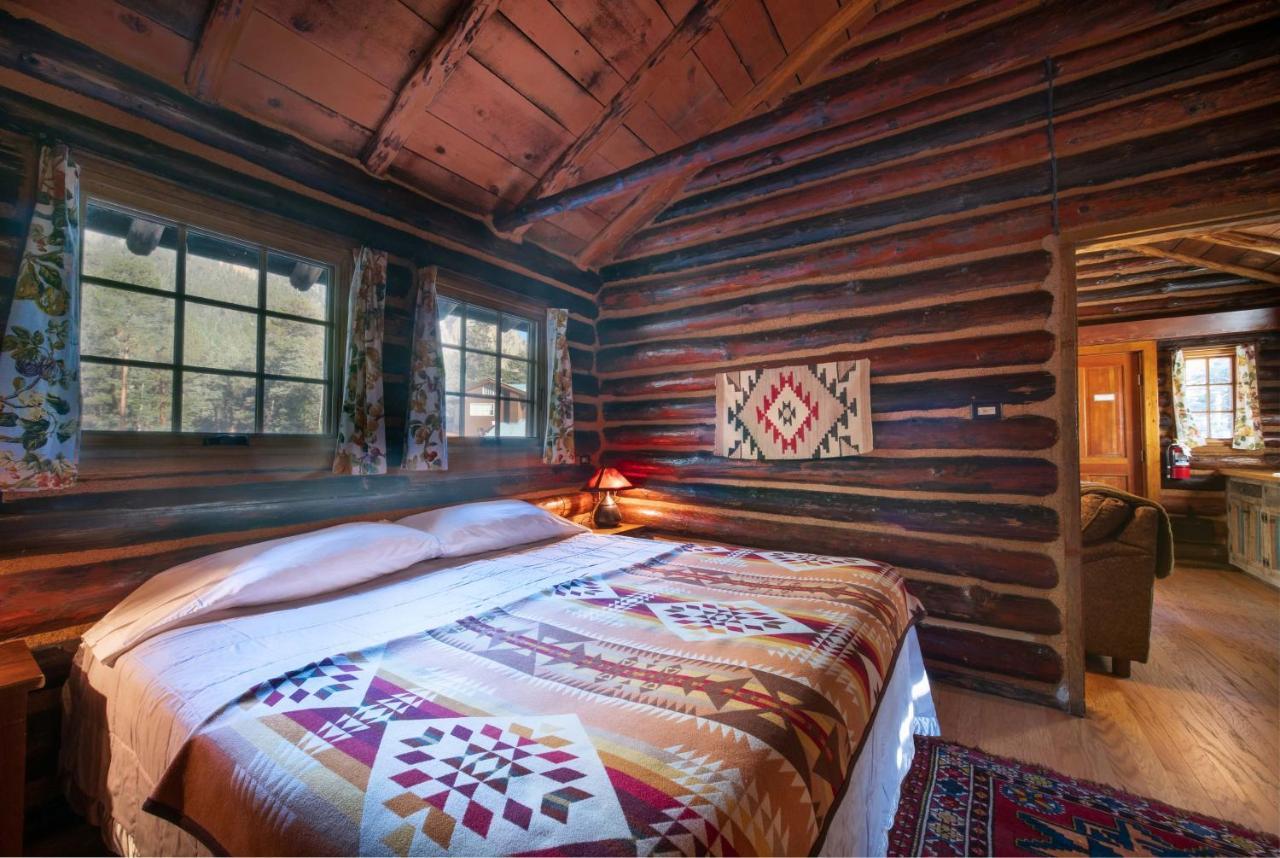 Corkins Lodge Chama Bagian luar foto