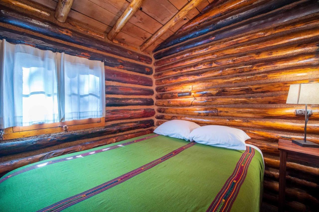 Corkins Lodge Chama Bagian luar foto