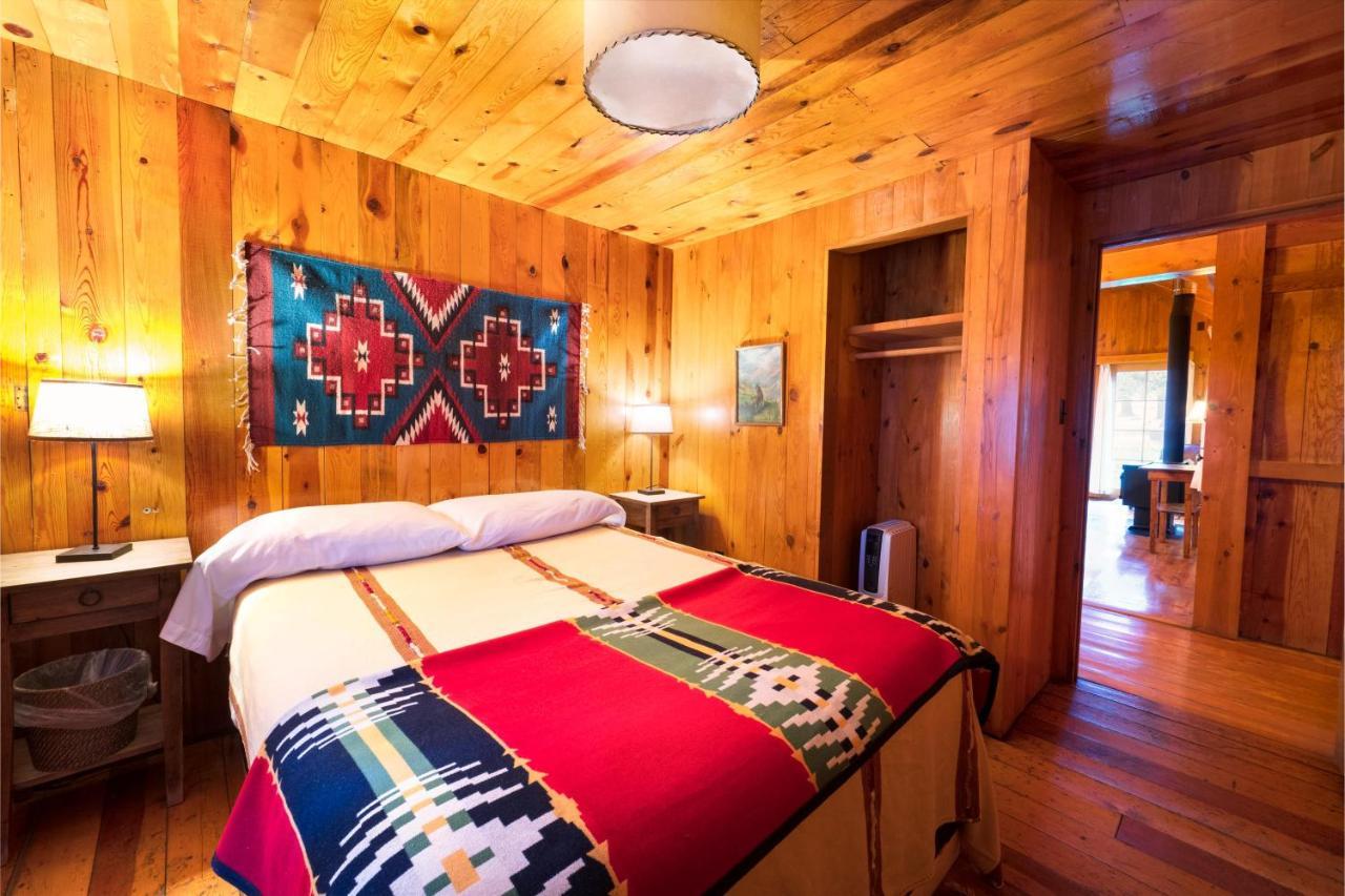 Corkins Lodge Chama Bagian luar foto