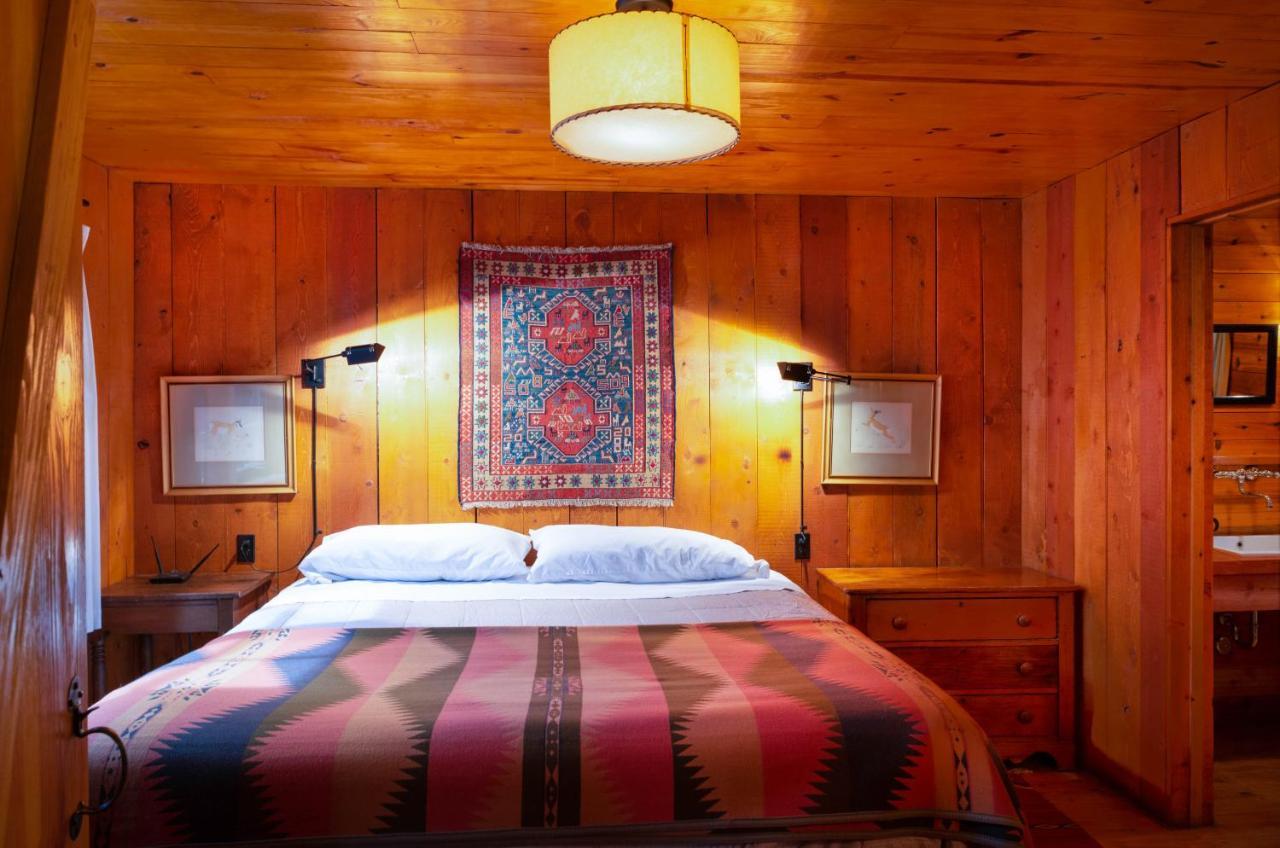 Corkins Lodge Chama Bagian luar foto