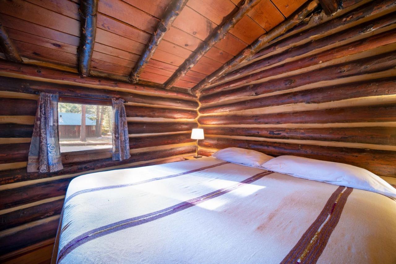 Corkins Lodge Chama Bagian luar foto