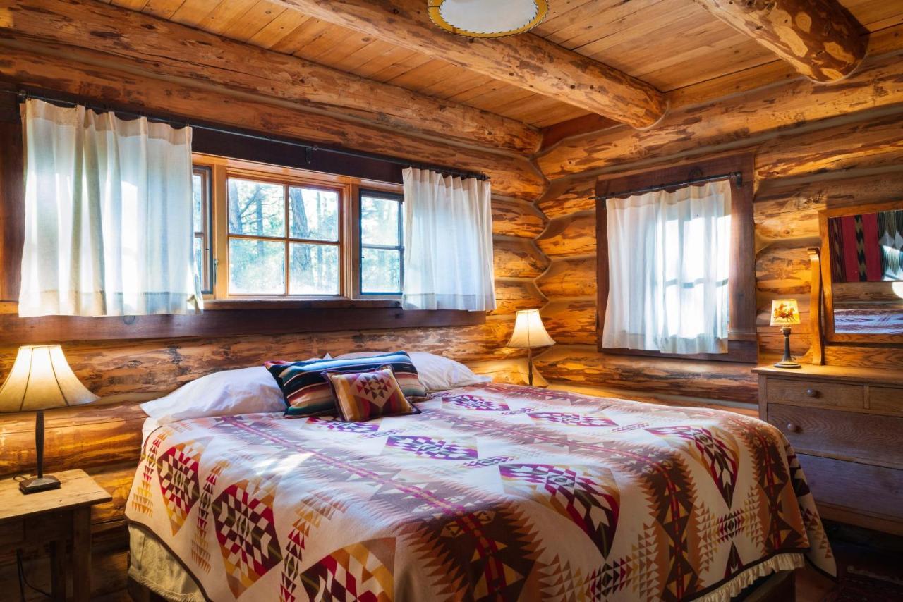 Corkins Lodge Chama Bagian luar foto