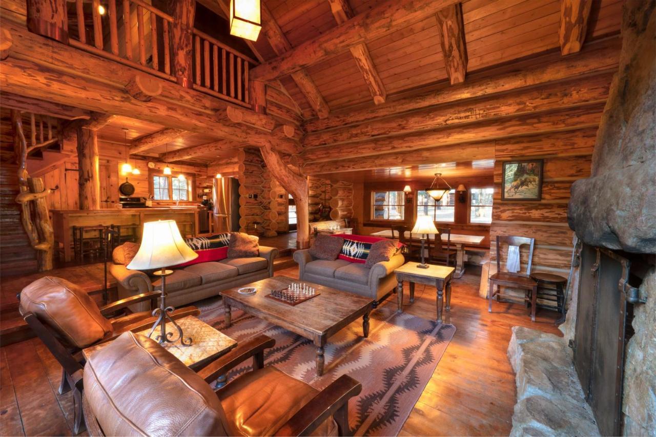 Corkins Lodge Chama Bagian luar foto