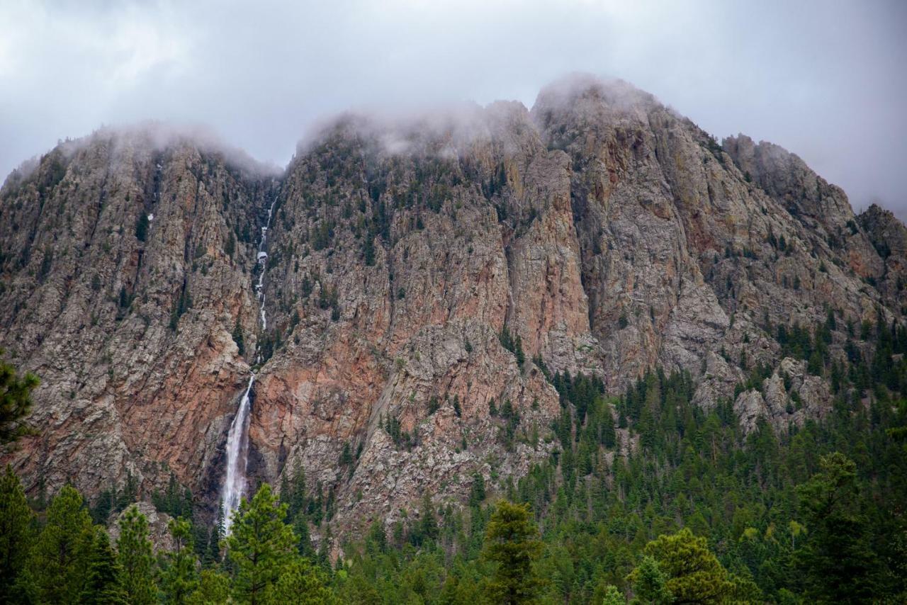 Corkins Lodge Chama Bagian luar foto